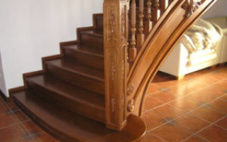 Два начальных шага в изготовлении деревянной лестницы